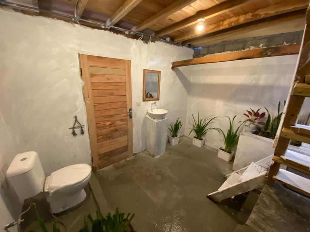 Sumbul surf lodge Jembrana Exterior foto