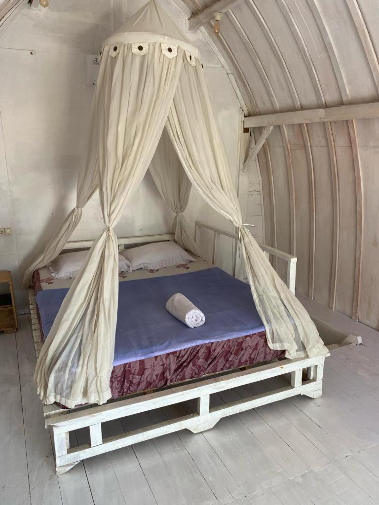 Sumbul surf lodge Jembrana Exterior foto