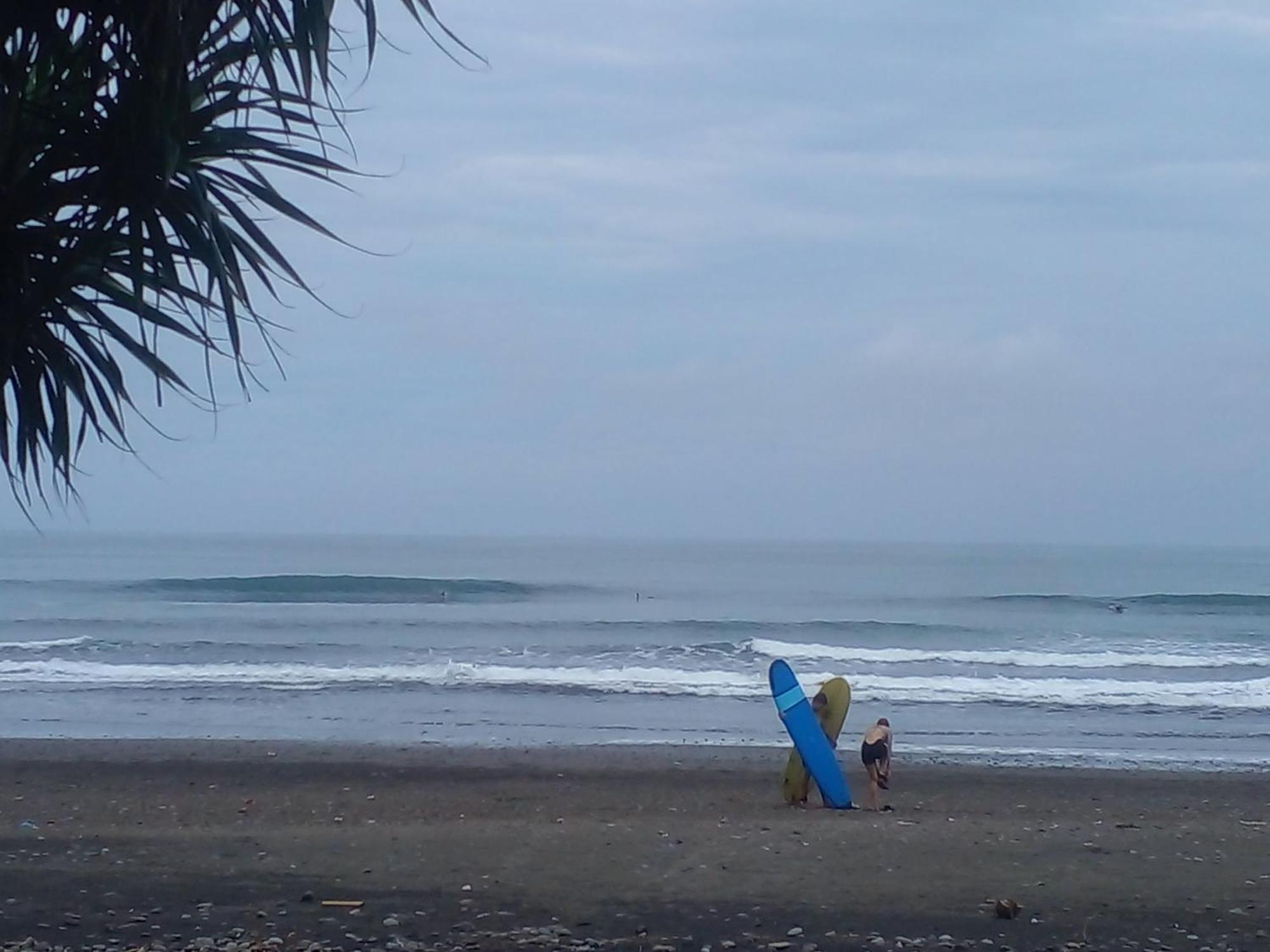 Sumbul surf lodge Jembrana Exterior foto
