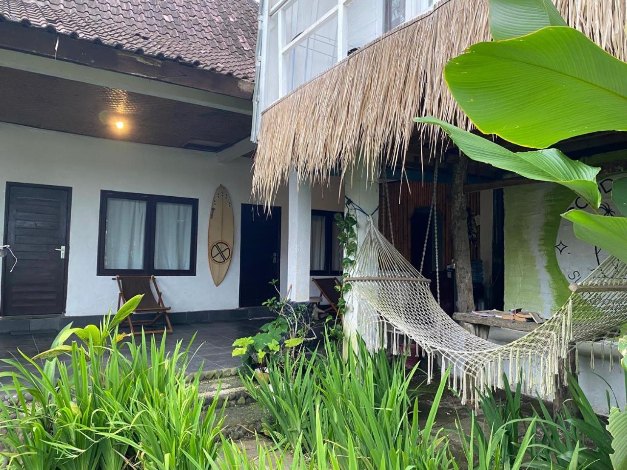 Sumbul surf lodge Jembrana Exterior foto
